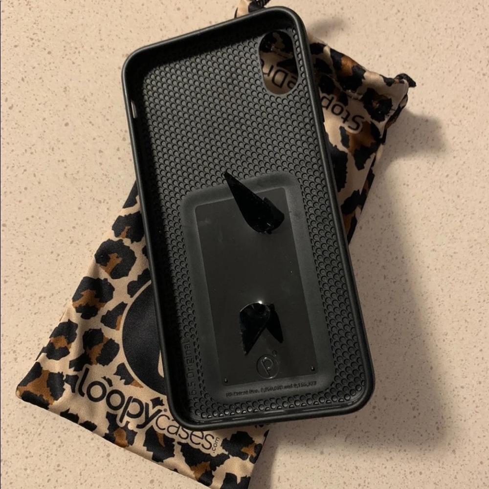 XS Max Loopy Case - Picture 2 of 2